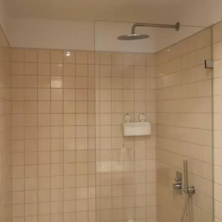 Up Roselight * אבאירו